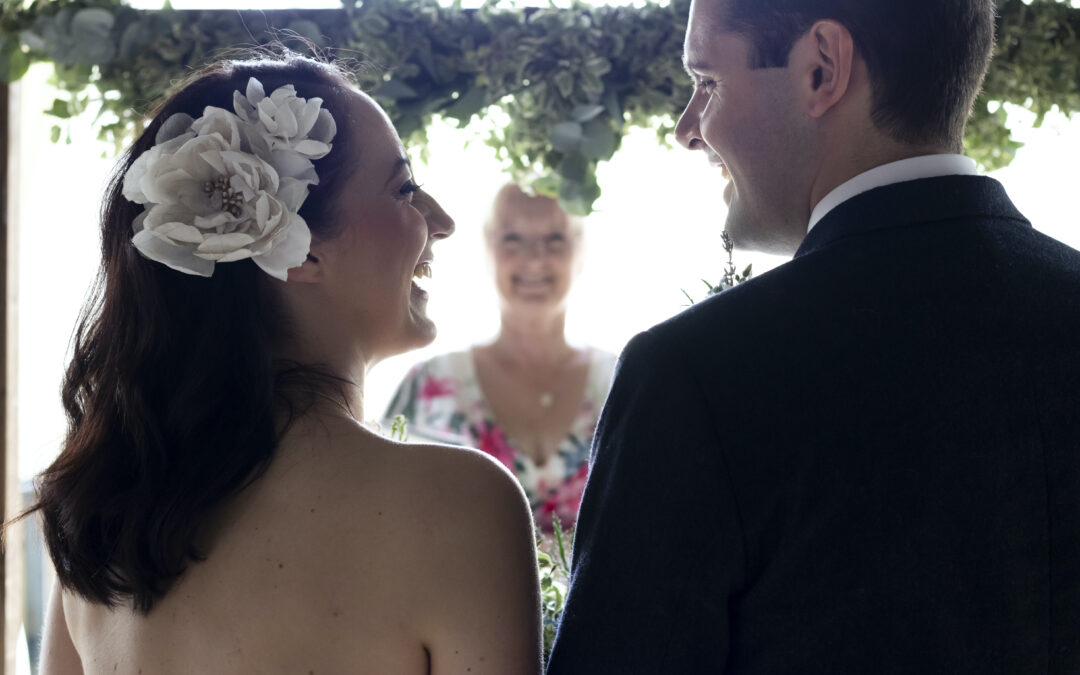 Finding and Booking a Wedding Celebrant – a How to Guide